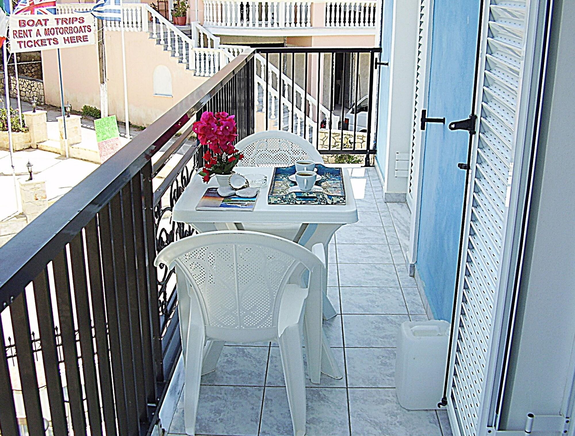 Blue Homes - Summer Escape Hotel apartamentowy Keri
